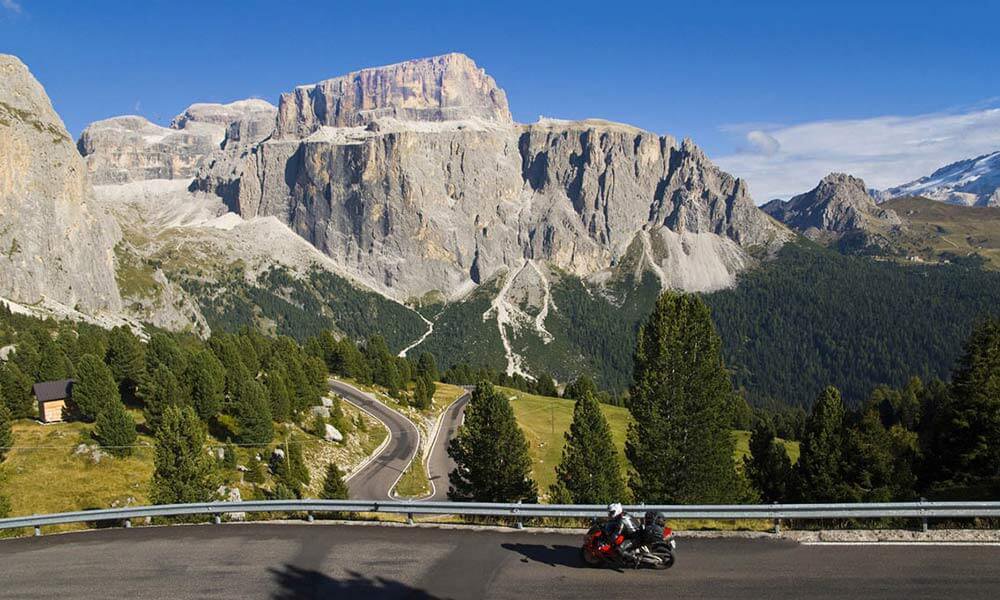 Vacanza in moto nelle Dolomiti